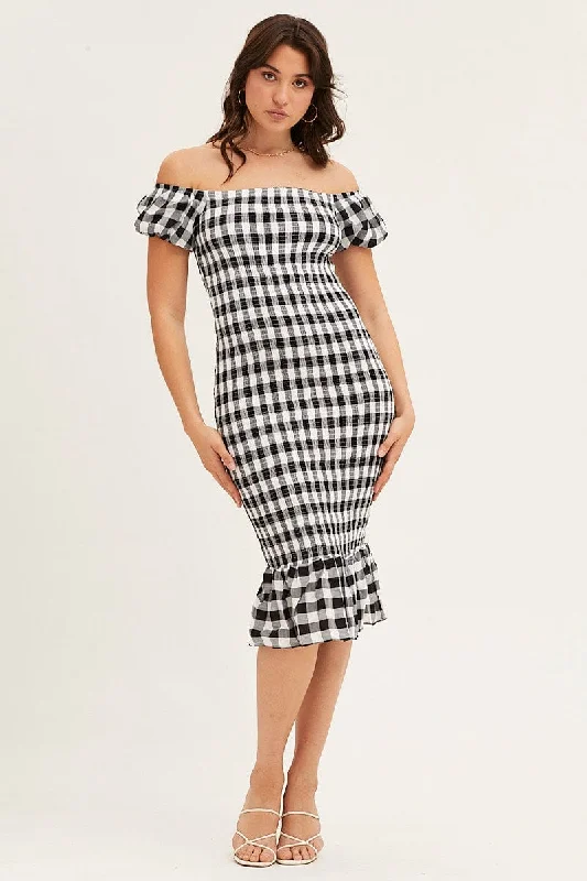 Midi dresses with empire waists for a flattering maternity option Check Shirred Midi Dress Midi dresses with empire waists for a flattering maternity option Check Shirred Midi Dress