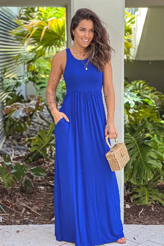Everyday Dress with Gathering on the Skirt for a Voluminous Look Royal Blue Maxi Dress with Pockets Everyday Dress with Gathering on the Skirt for a Voluminous Look Royal Blue Maxi Dress with Pockets
