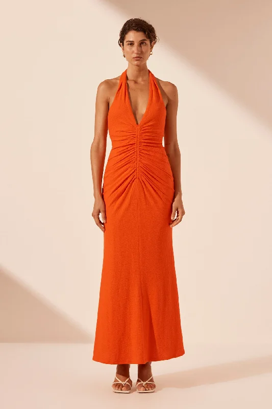 Midi dresses with keyhole backs for a flirty and unexpected detail BEAU HALTER RUCHED MIDI DRESS - HIBISCUS Midi dresses with keyhole backs for a flirty and unexpected detail BEAU HALTER RUCHED MIDI DRESS - HIBISCUS