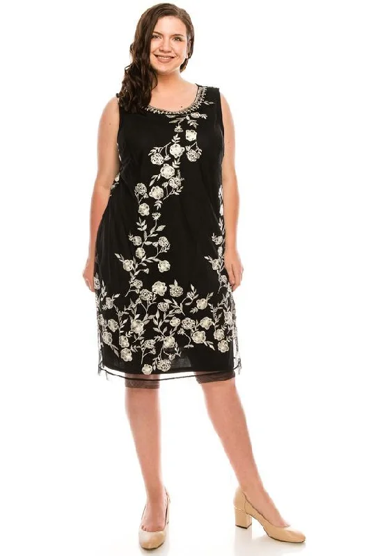 Maternity dress for a baby's first visit to the orchard SD Collection Short Plus Size Floral Beaded Dress Maternity dress for a baby's first visit to the orchard SD Collection Short Plus Size Floral Beaded Dress