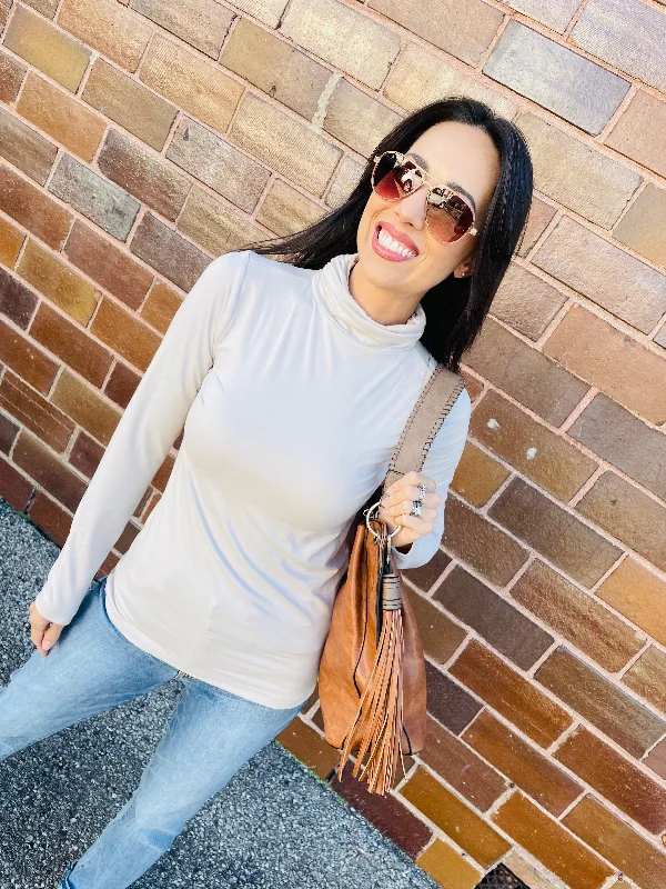 Women's Longline Boyfriend - Style Sweater in Gray for a Relaxed and Casual OutfitSand Beige Mock Neck Top