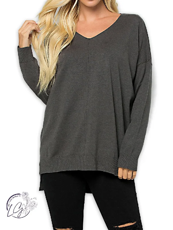 Women's Turtleneck Cashmere - Blend Sweater in Charcoal for a Sophisticated Winter EnsembleCurvy Day Dreamer V-Neck Sweater Women's Turtleneck Cashmere - Blend Sweater in Charcoal for a Sophisticated Winter EnsembleCurvy Day Dreamer V-Neck Sweater
