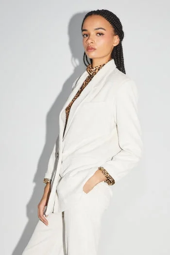 Women's Longline Boyfriend - Style Sweater in Gray for a Relaxed and Casual OutfitImprevu Velour Cote Vintage Cream Blazer Women's Longline Boyfriend - Style Sweater in Gray for a Relaxed and Casual OutfitImprevu Velour Cote Vintage Cream Blazer
