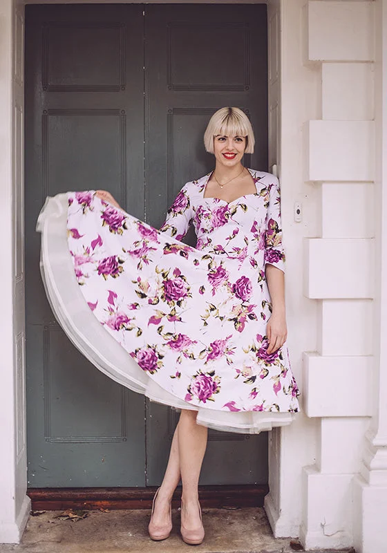 Lace - Embellished Women Dress for an Elegant and Sophisticated AppearanceSew La Di Da Vintage Sweetheart Dress Lace - Embellished Women Dress for an Elegant and Sophisticated AppearanceSew La Di Da Vintage Sweetheart Dress