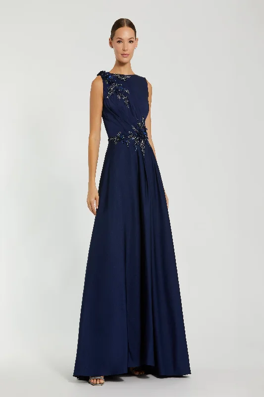 Halter Neck Women Dress to Show Off the Shoulders and Neckline Halter Neck Women Dress to Show Off the Shoulders and Neckline Mac Duggal 20365 Halter Neck Women Dress to Show Off the Shoulders and Neckline Halter Neck Women Dress to Show Off the Shoulders and Neckline Mac Duggal 20365