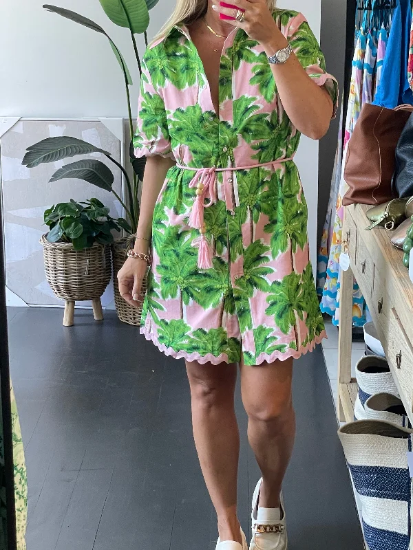 Pleated Women Dress with a Timeless and Elegant Texture Pleated Women Dress with a Timeless and Elegant Texture Pink Palms Shirt Dress Pleated Women Dress with a Timeless and Elegant Texture Pleated Women Dress with a Timeless and Elegant Texture Pink Palms Shirt Dress