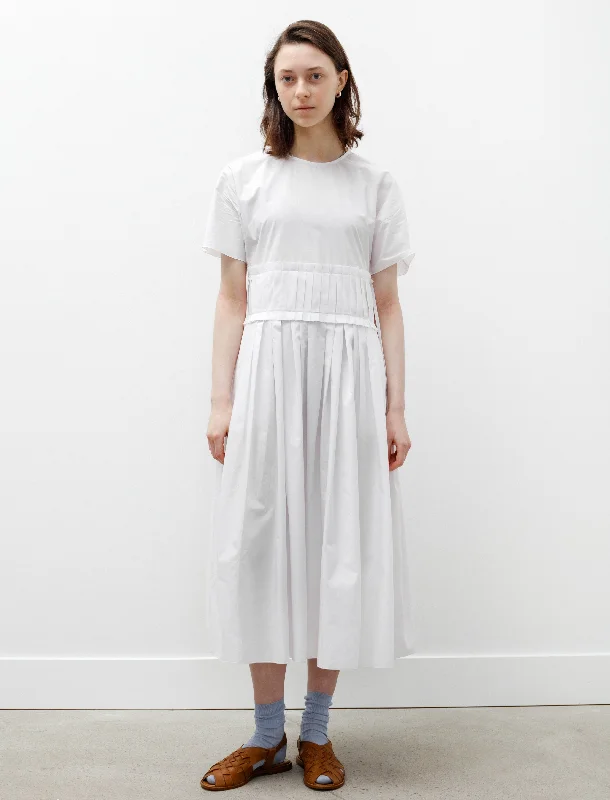 Printed Abstract Women Dress for a Modern and Artistic Appeal Printed Abstract Women Dress for a Modern and Artistic Appeal Sarita Dress White Printed Abstract Women Dress for a Modern and Artistic Appeal Printed Abstract Women Dress for a Modern and Artistic Appeal Sarita Dress White