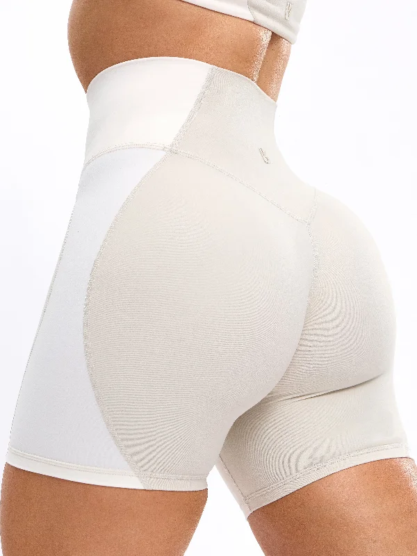 machine - made women sport bra for affordabilityAurora Short 6" - Bone and Ivory