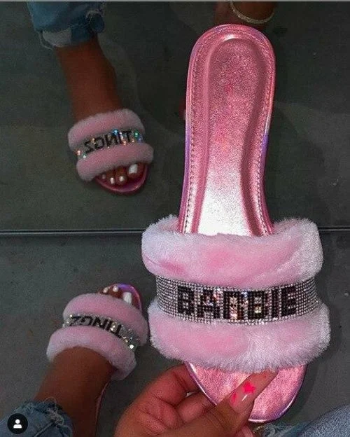 Shapers with a slimming effect on the calves​Pink Faux Fur Slides