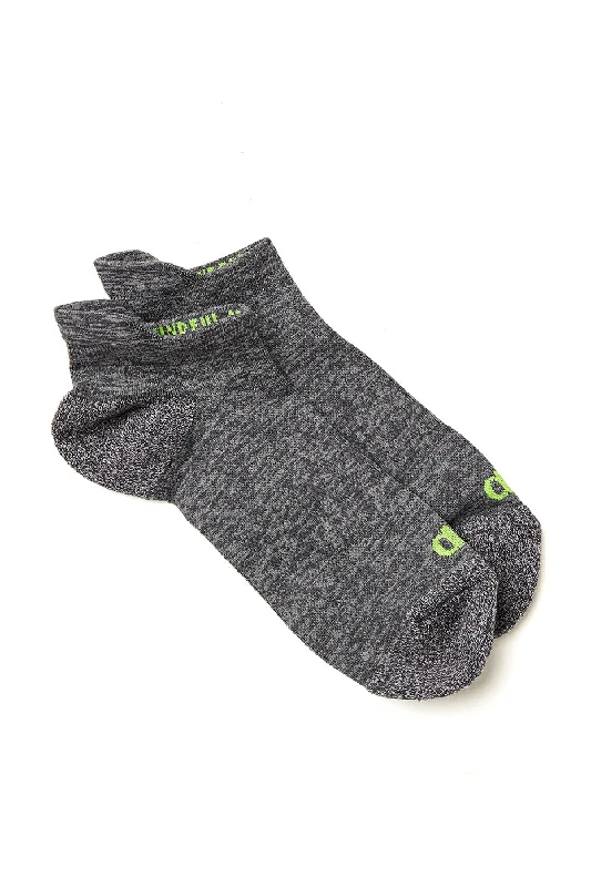 Women's over - the - calf socks with a stripe designMen's Performance Tab Sock - Dark Grey Heather/Highlighter Women's over - the - calf socks with a stripe designMen's Performance Tab Sock - Dark Grey Heather/Highlighter