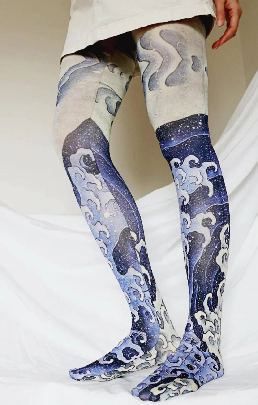 Feminine Wave by Katsushika Hokusai Printed Art Tights