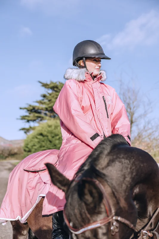 Checkered women's wool coats in a classic pattern for a timeless styleEvolution Women's | Thick Fleece | Fur Hood | Penelope Pink Checkered women's wool coats in a classic pattern for a timeless styleEvolution Women's | Thick Fleece | Fur Hood | Penelope Pink