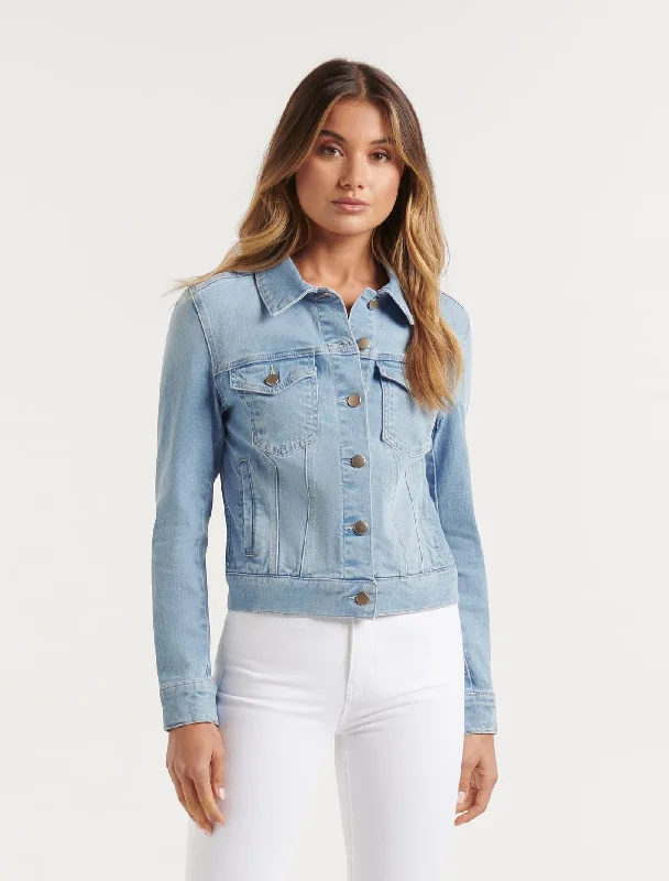 Long women's mac coats in a lightweight fabric for spring showersHattie Denim Jacket Long women's mac coats in a lightweight fabric for spring showersHattie Denim Jacket