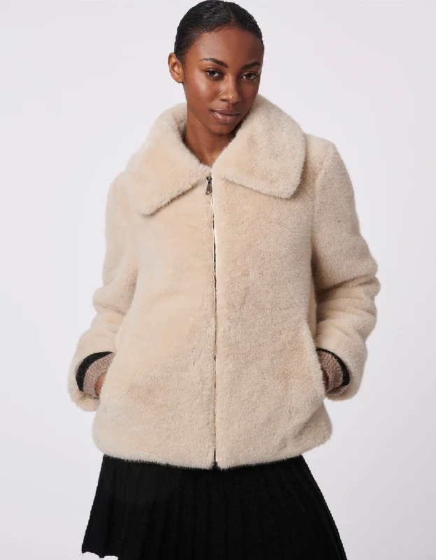 Long women's mac coats in a lightweight fabric for spring showersPerfectly Posh Faux Fur Jacket Long women's mac coats in a lightweight fabric for spring showersPerfectly Posh Faux Fur Jacket
