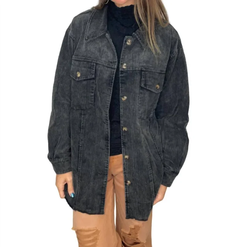 Checkered women's wool coats in a classic pattern for a timeless styleRegan Corded Oversized Shacket In Charcoal/black Checkered women's wool coats in a classic pattern for a timeless styleRegan Corded Oversized Shacket In Charcoal/black