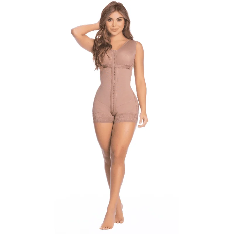Shapers with a zipper closure for easy on - and - off​09086 Tummy Sculpting Shaper With Bra